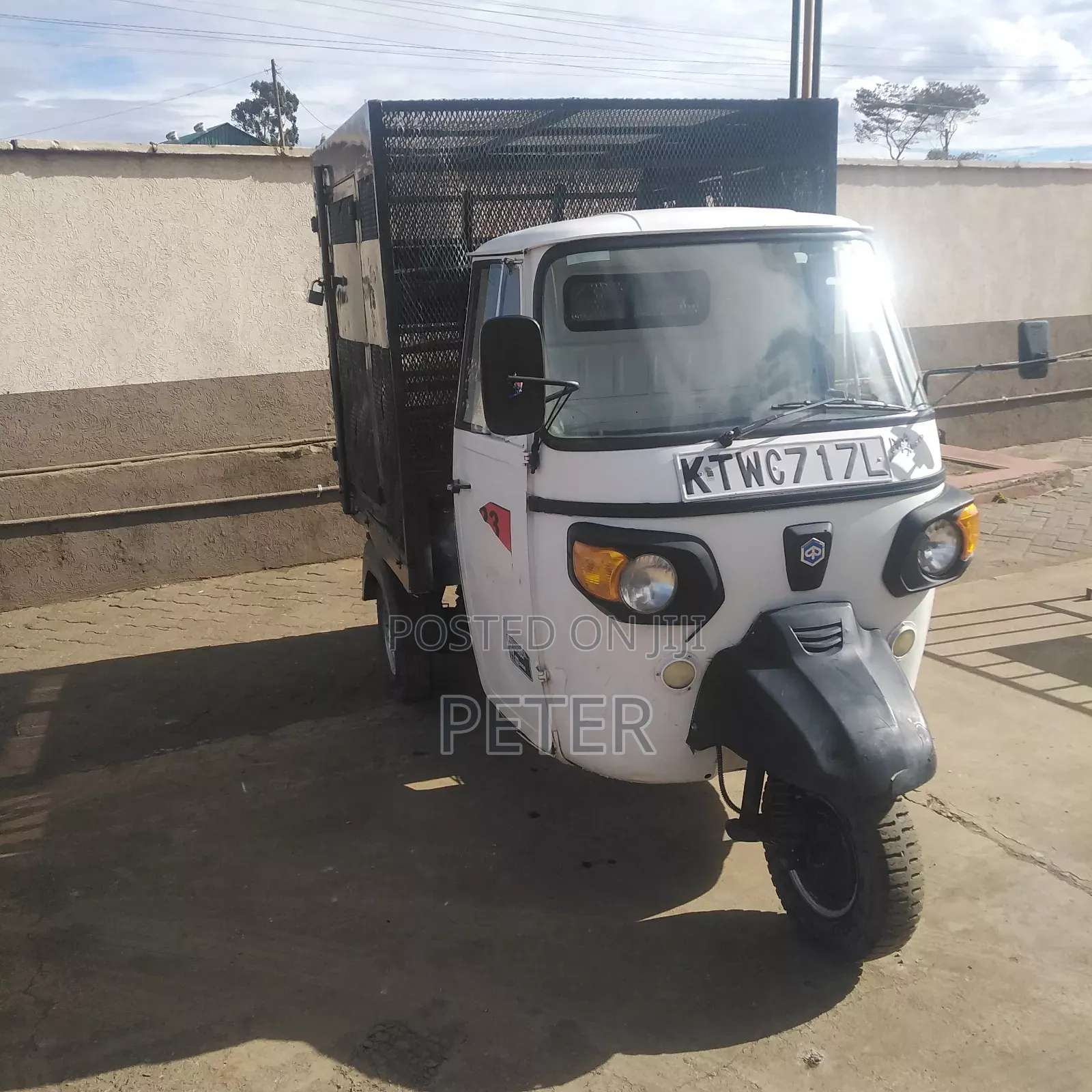 Piaggio 2023 White