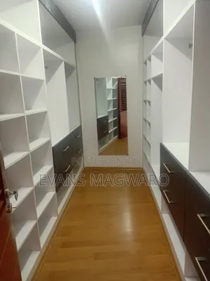 3bdrm Apartment in State House, Milimani for rent