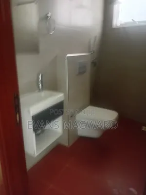3bdrm Apartment in State House, Milimani for rent