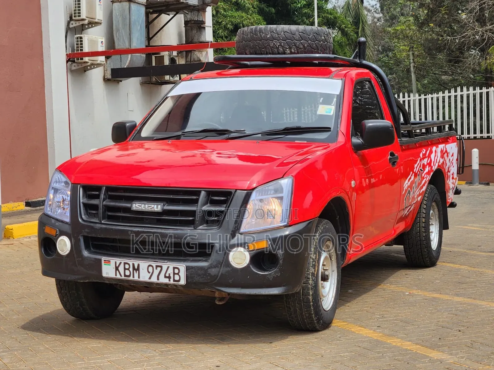 Isuzu D-MAX 2010 Red