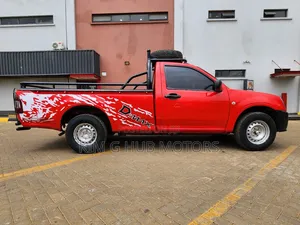 Isuzu D-MAX 2010 Red