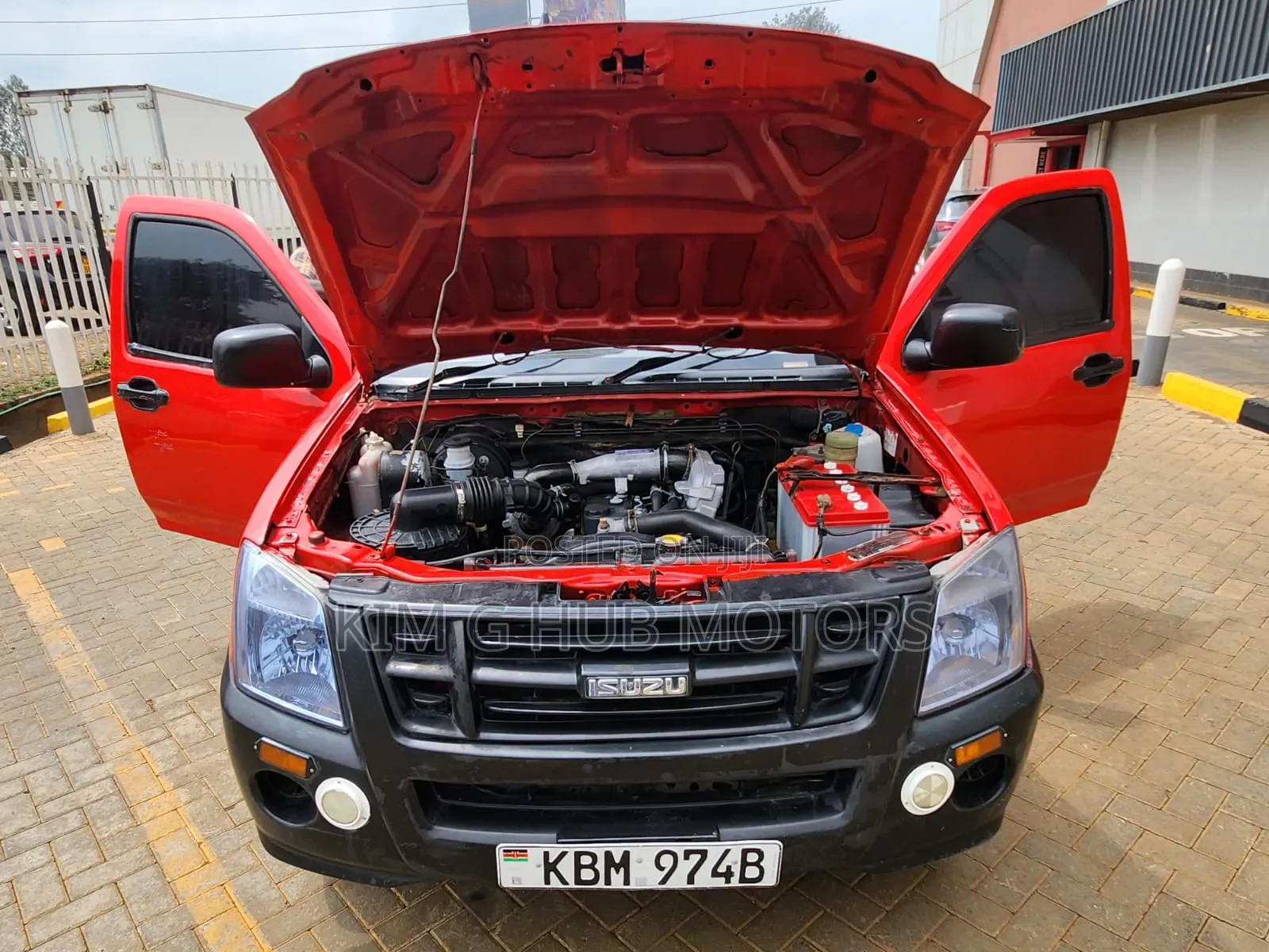 Isuzu D-MAX 2010 Red