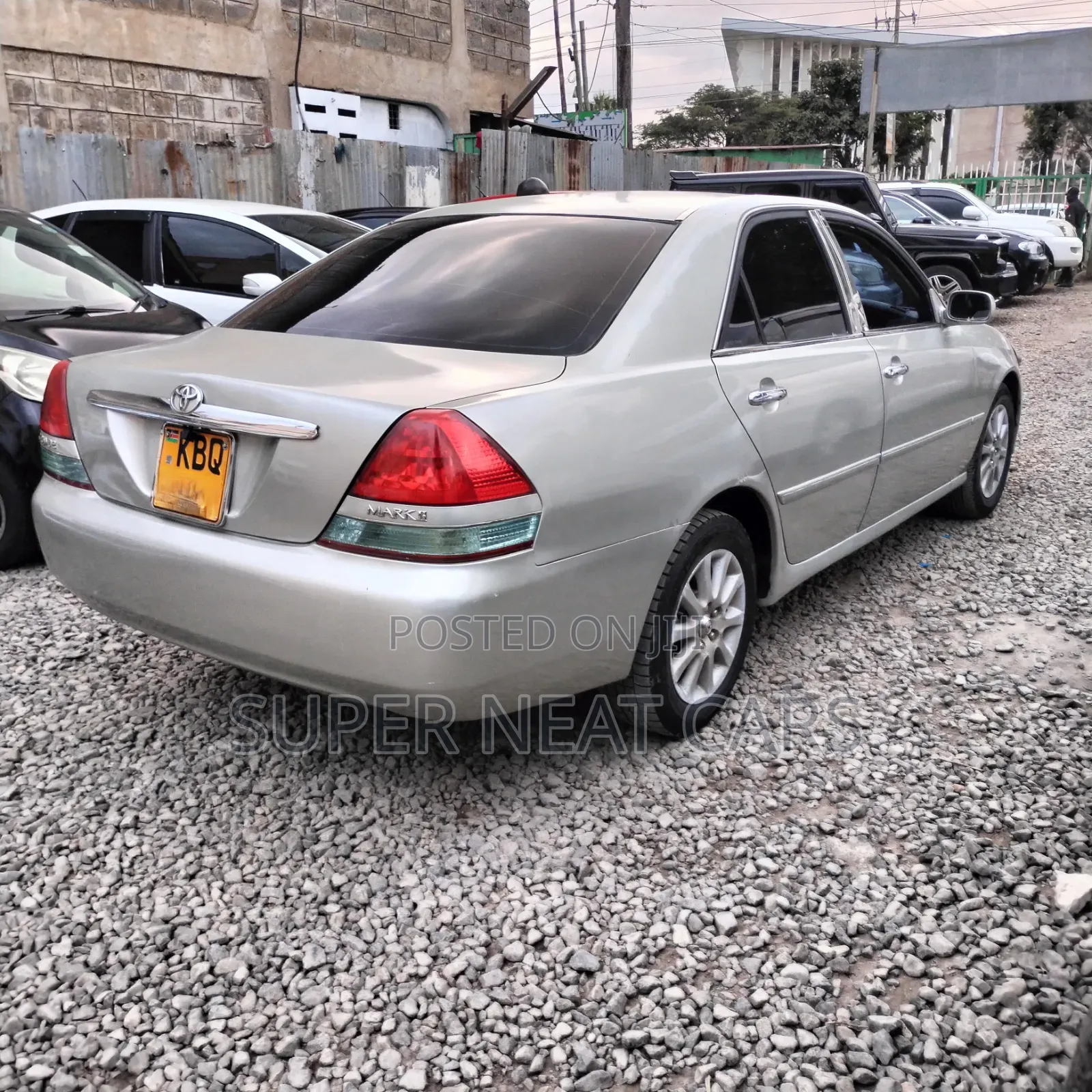 Toyota Mark II 2004 Silver