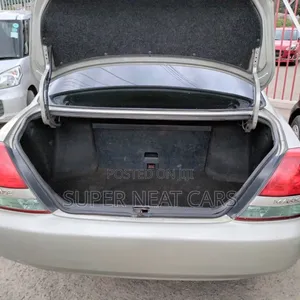 Toyota Mark II 2004 Silver