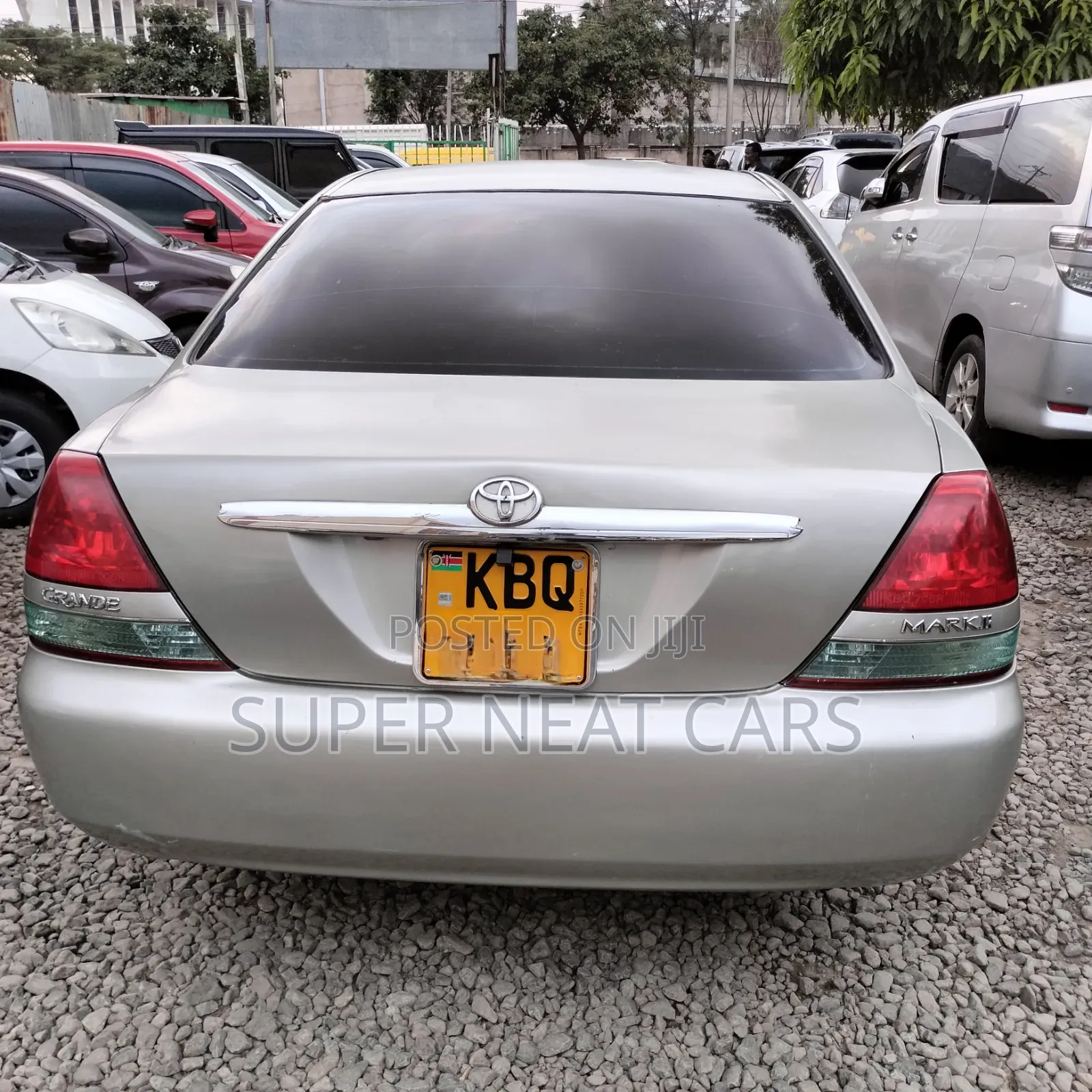Toyota Mark II 2004 Silver