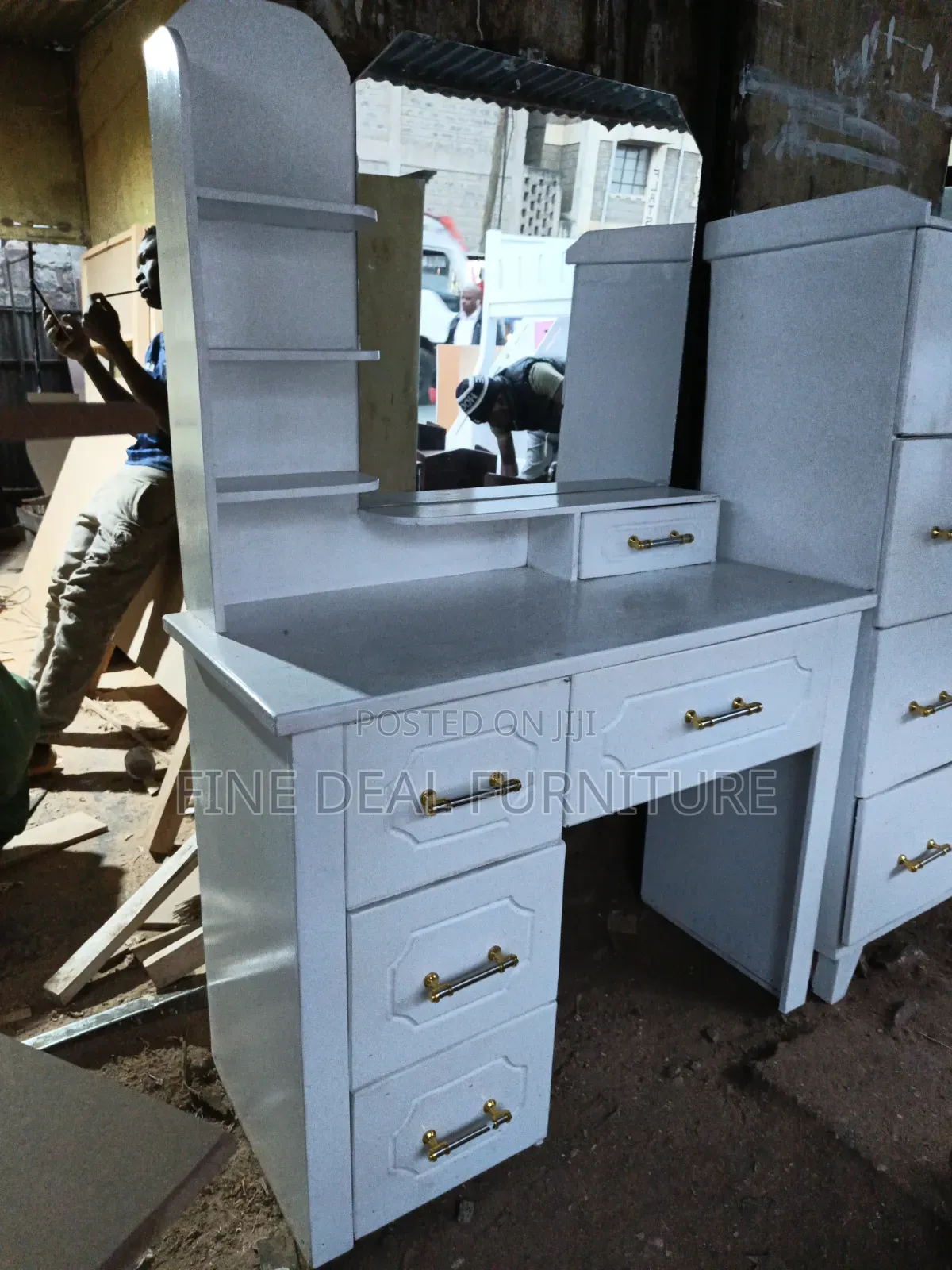 Dressing Table / Mirror