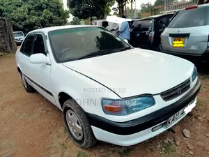 Toyota Corolla 2000 White
