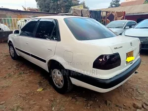 Toyota Corolla 2000 White