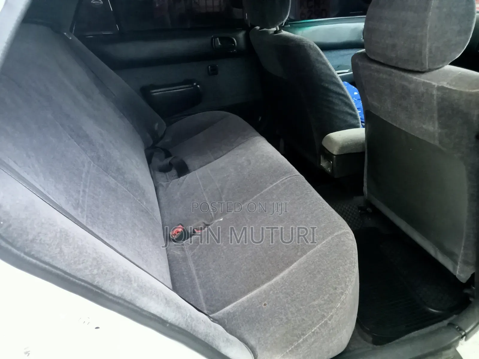 Toyota Corolla 2000 White