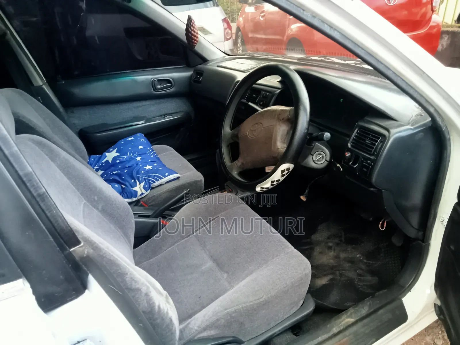 Toyota Corolla 2000 White