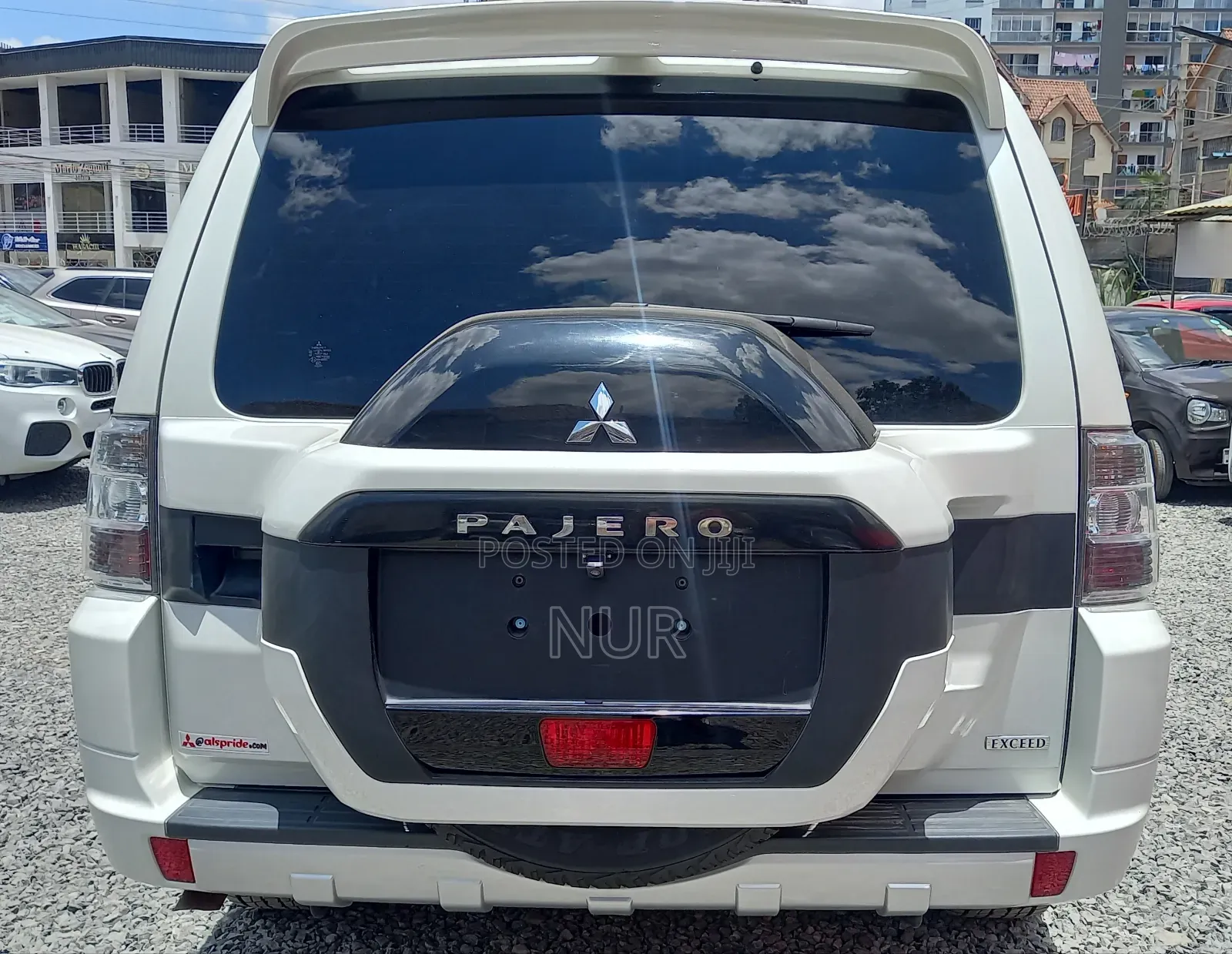 Mitsubishi Pajero 2018 White