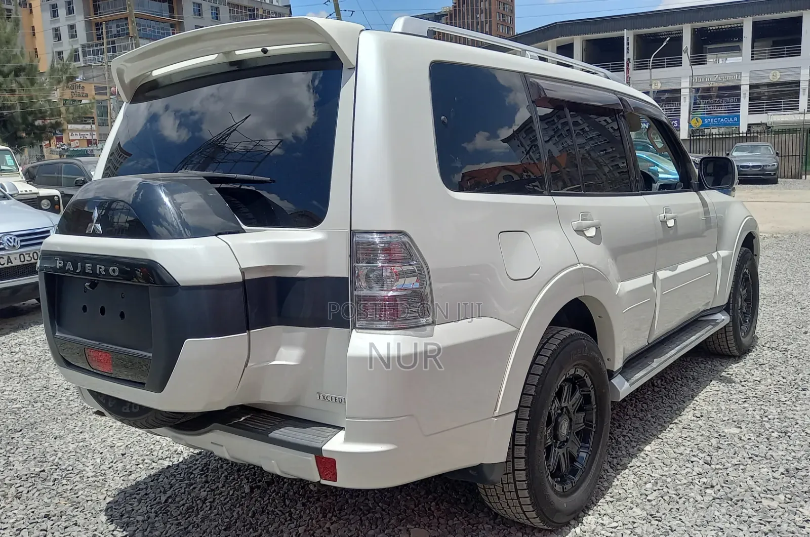 Mitsubishi Pajero 2018 White