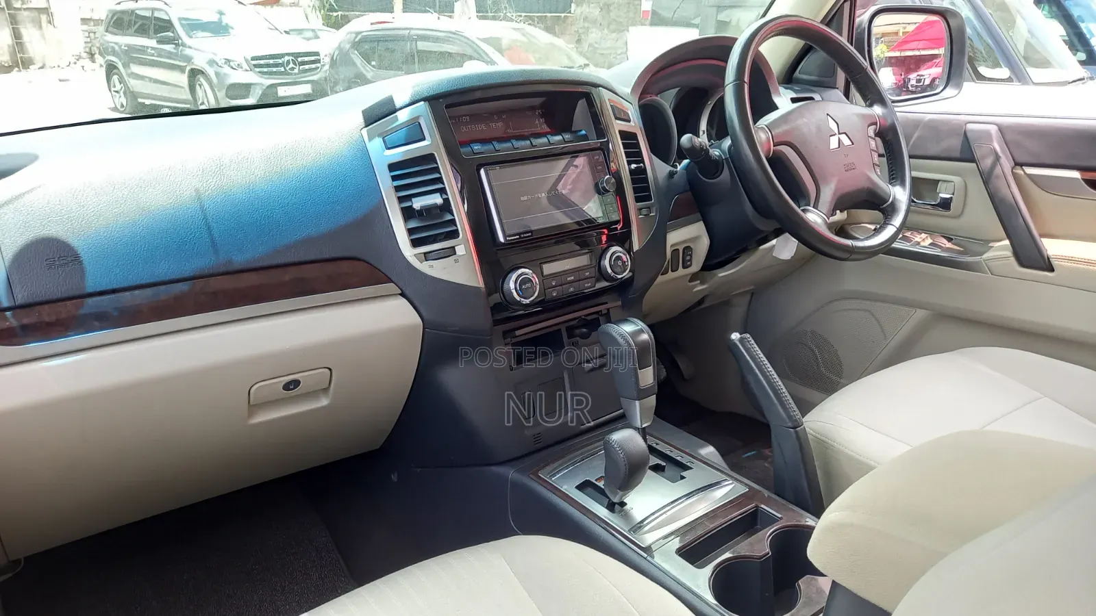 Mitsubishi Pajero 2018 White