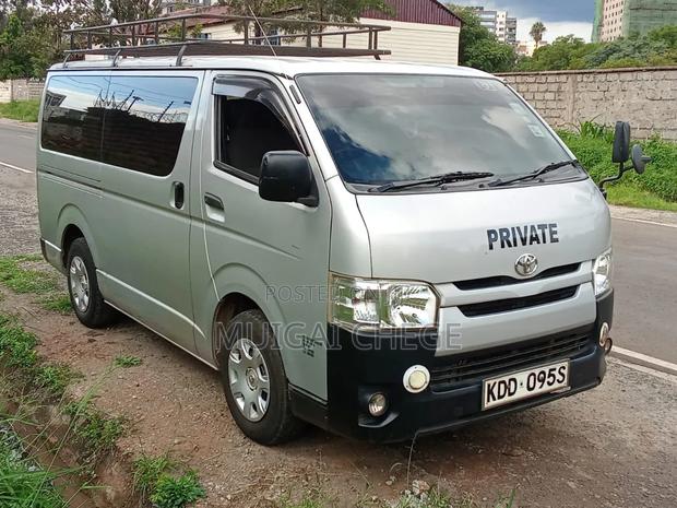 Toyota HiAce 2014 Silver