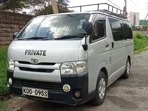 Toyota HiAce 2014 Silver