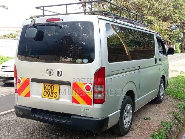 Toyota HiAce 2014 Silver - thumbnail 4