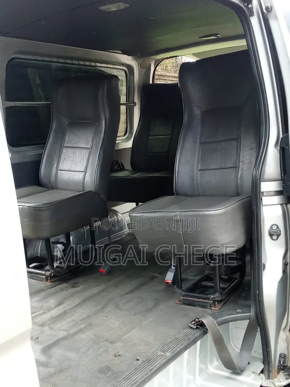 Toyota HiAce 2014 Silver