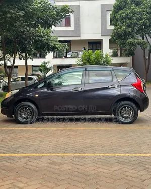 Nissan Note 2013 Maroon