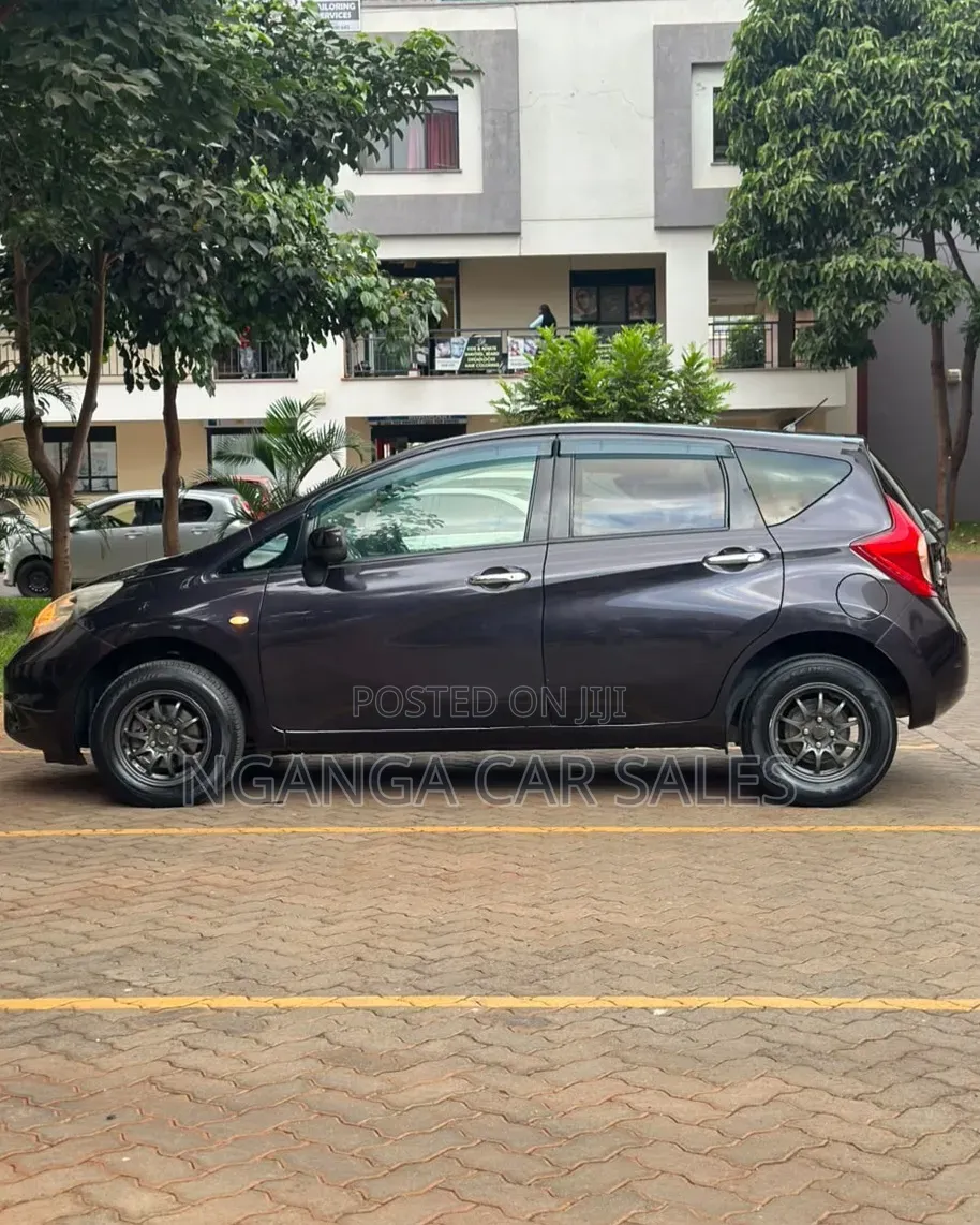 Nissan Note 2013 Maroon