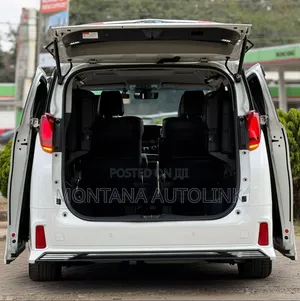 Toyota Alphard 2.5 Petrol FWD 2019 White