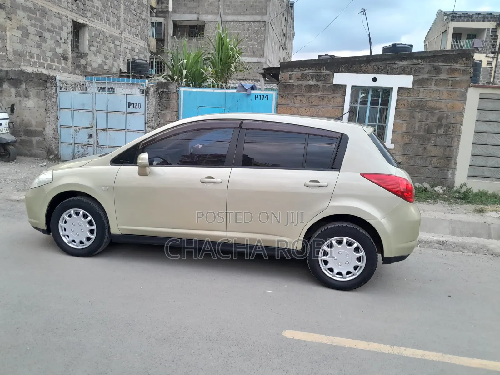 Nissan Tiida 2006 Silver