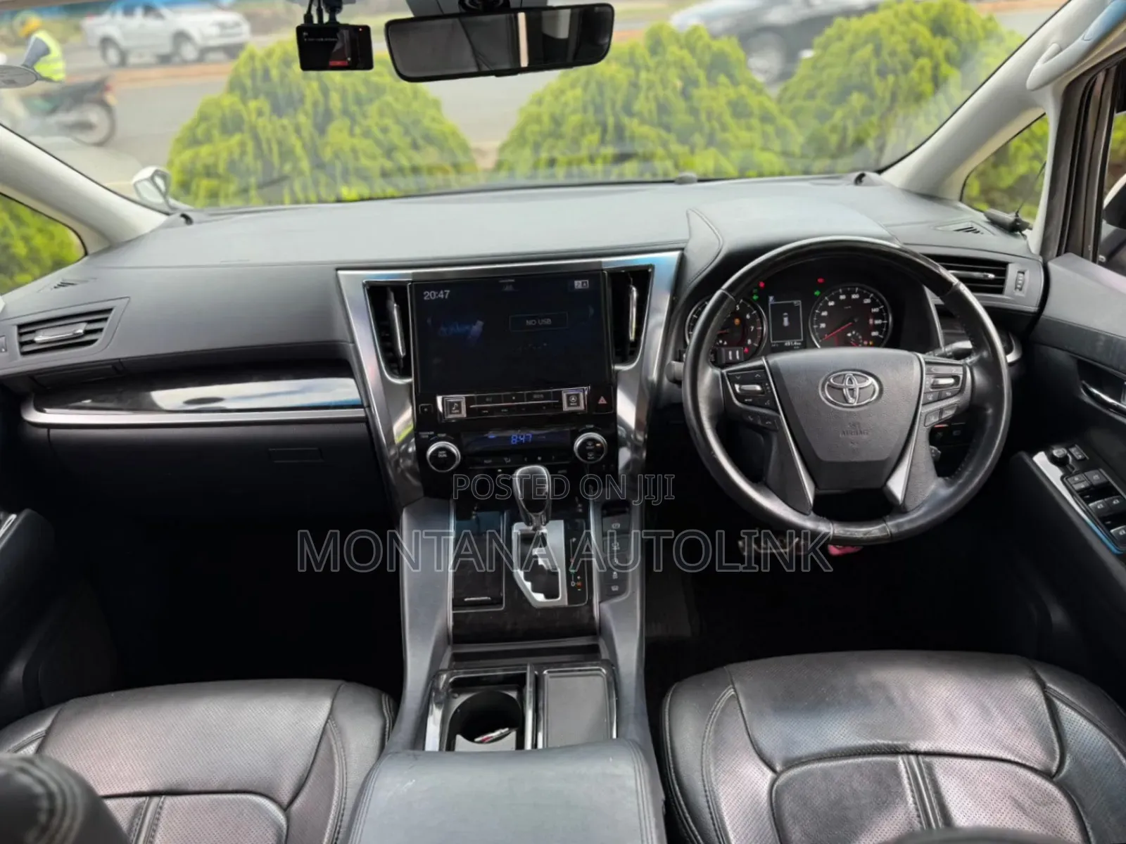 Toyota Alphard 2.5 Petrol FWD 2019 White