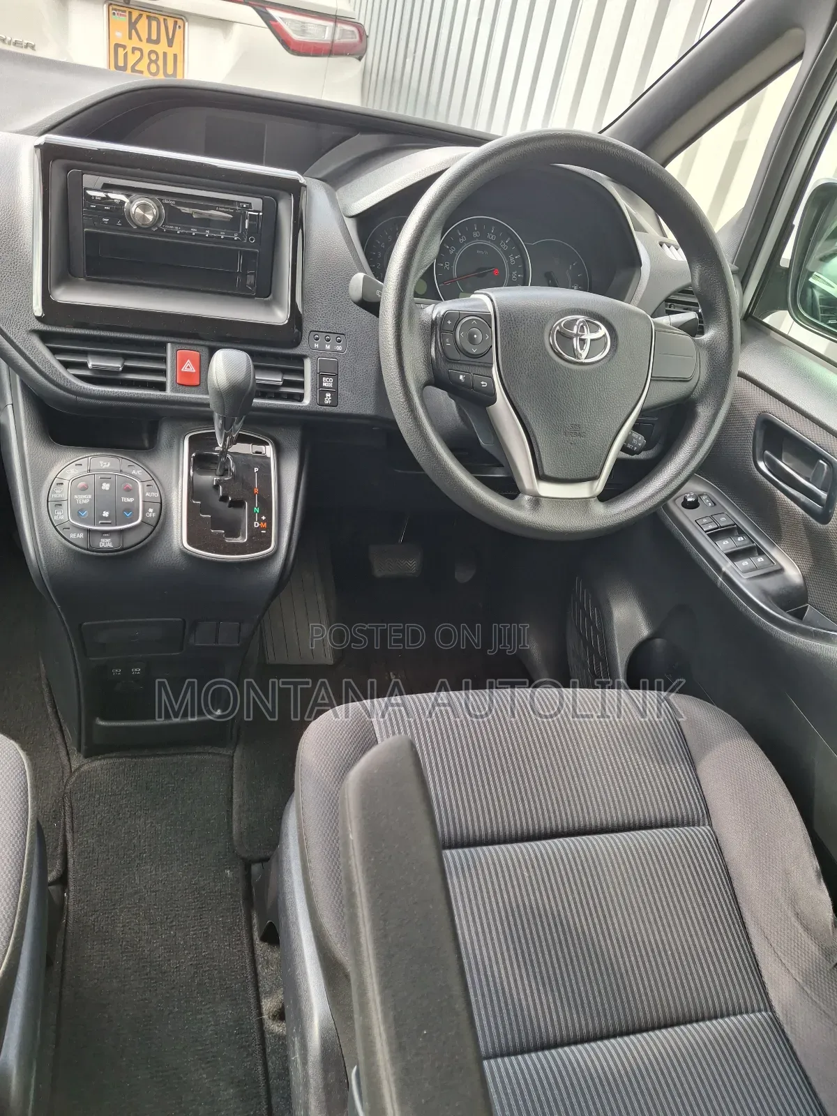 Toyota Noah 2.0 FWD (8 Seater) 2020 Silver