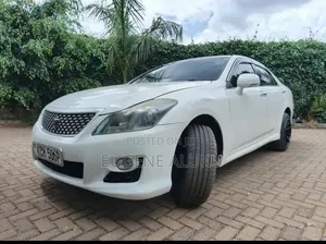 Toyota Crown 2009 White
