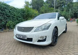 Toyota Crown 2009 White