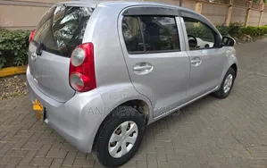 Toyota Passo 2012 Silver