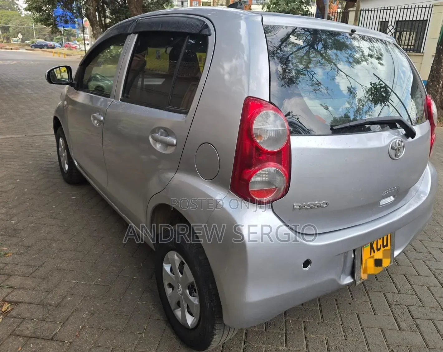 Toyota Passo 2012 Silver