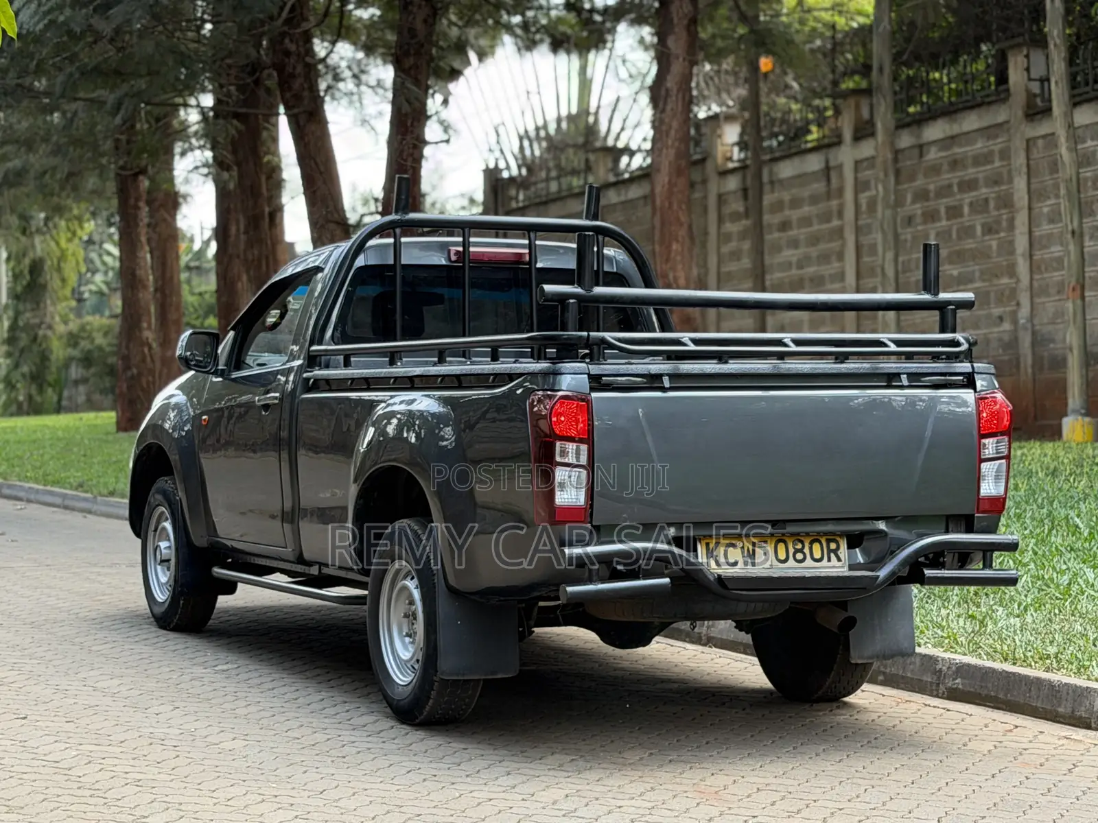 Isuzu D-MAX 2019 Gray