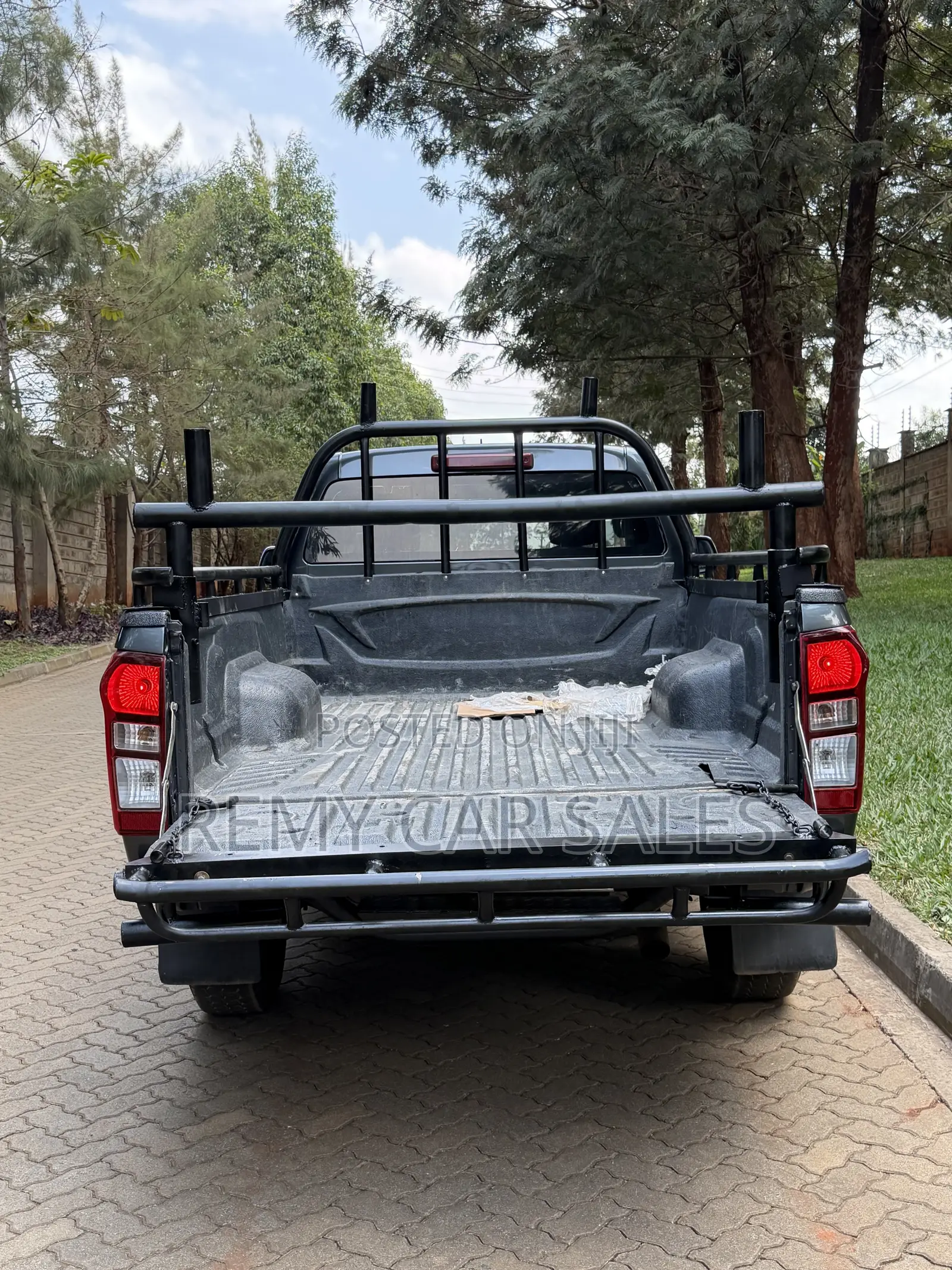 Isuzu D-MAX 2019 Gray