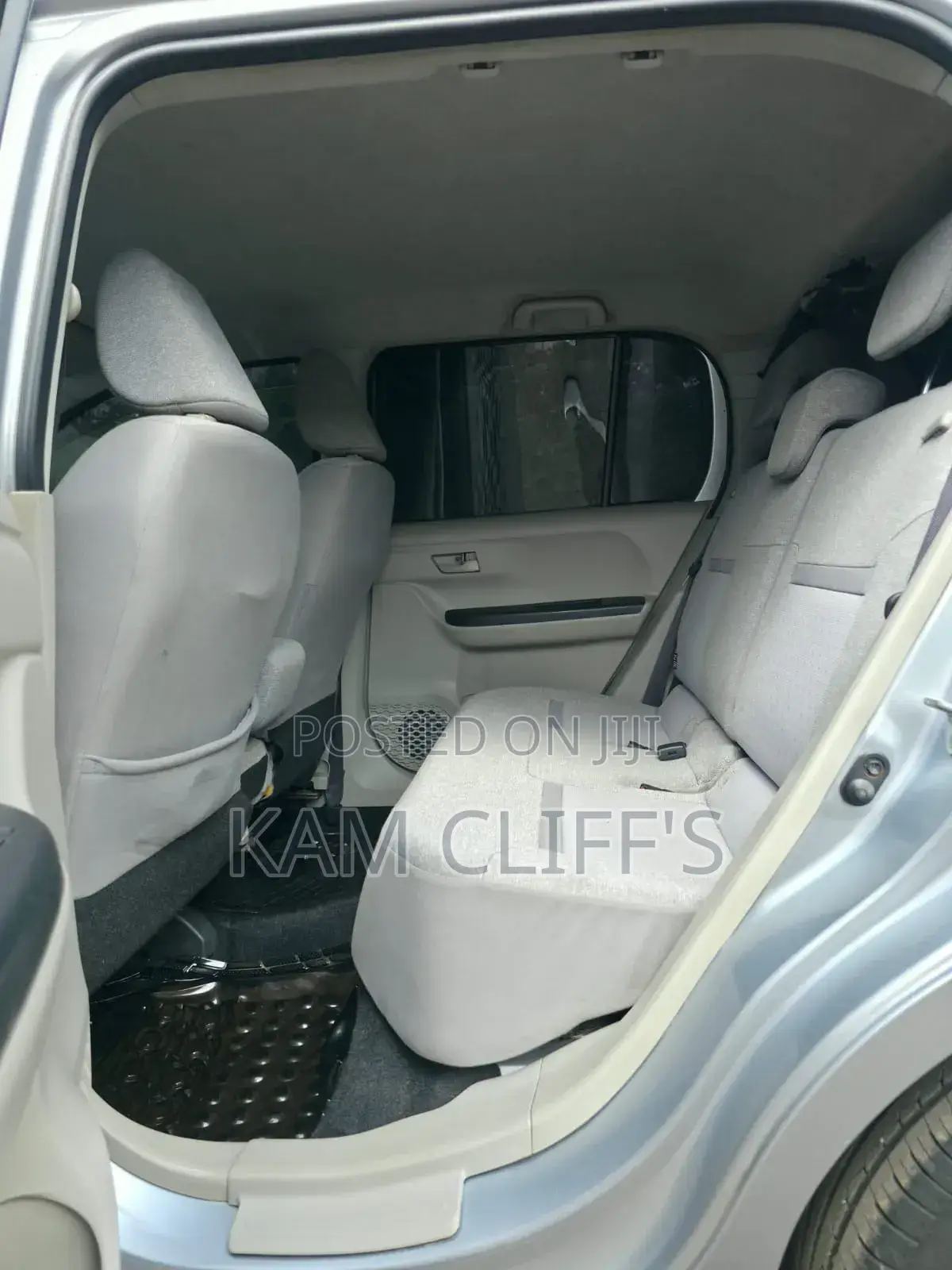 Toyota Passo 2018 Silver