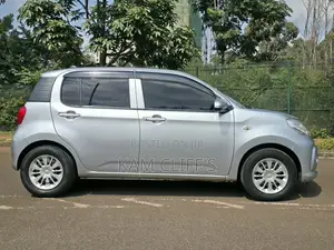 Toyota Passo 2018 Silver