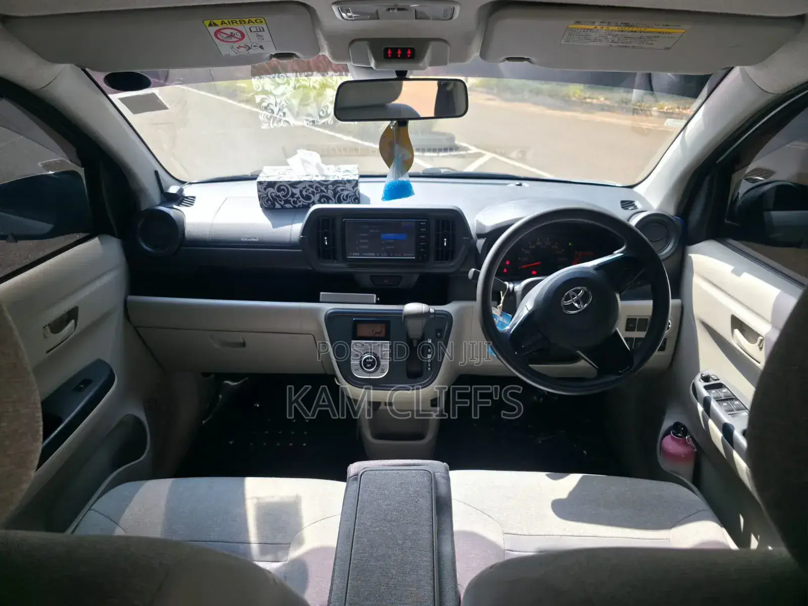 Toyota Passo 2018 Silver