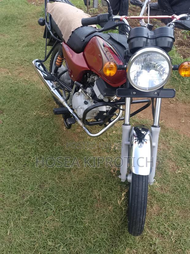 Bajaj Boxer 100 2025 Red - thumbnail 5