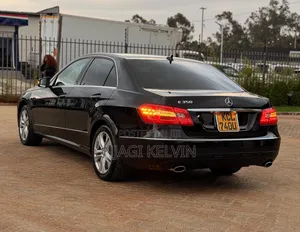 Mercedes-Benz E350 2010 Brown