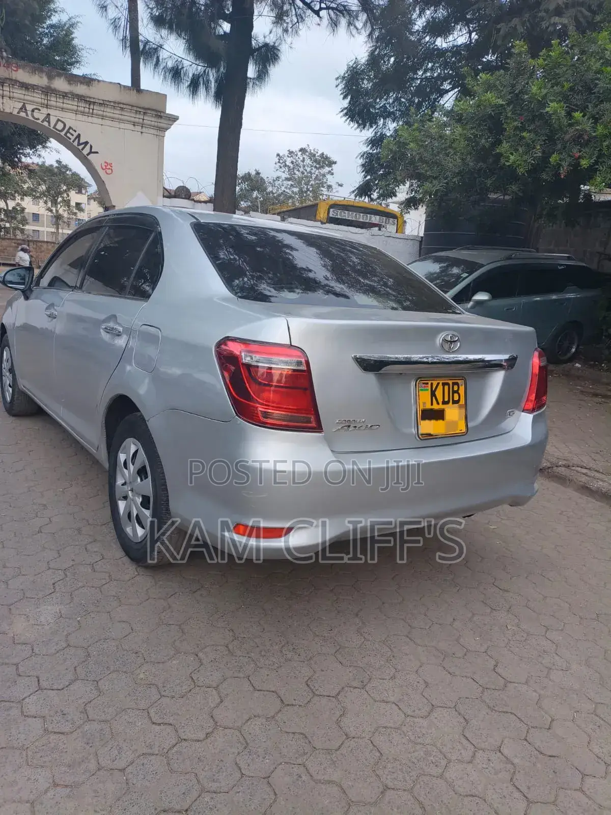 Toyota Axio 2013 Silver