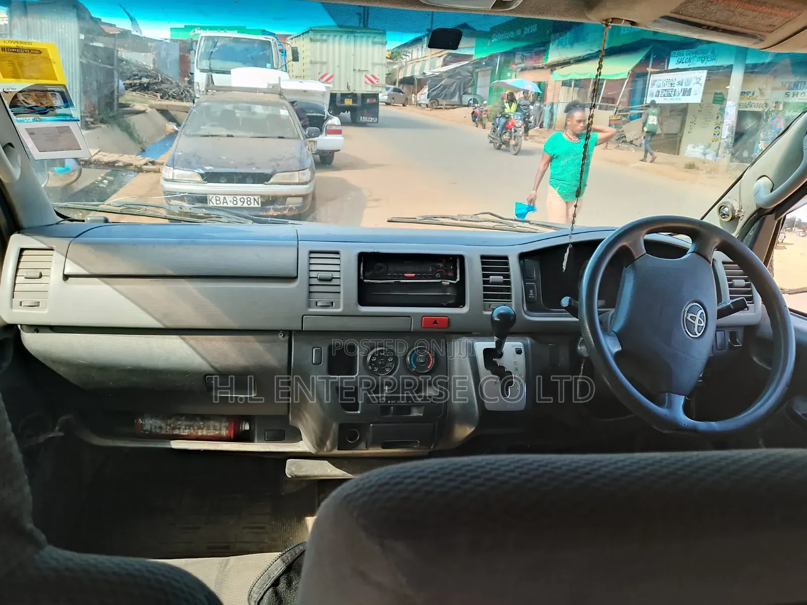 Nissan Caravan (Urvan) 2013 Grey