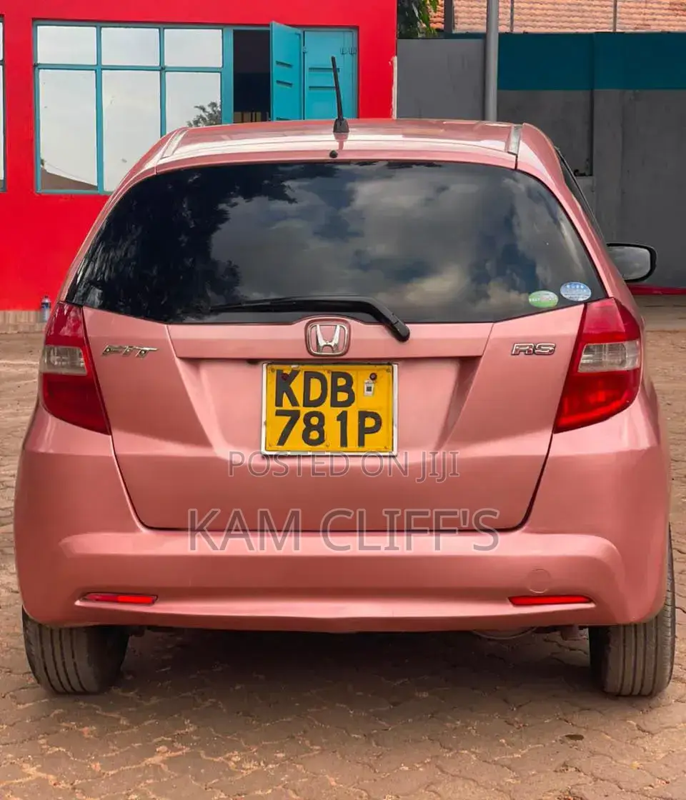 Honda Fit 2013 Pink