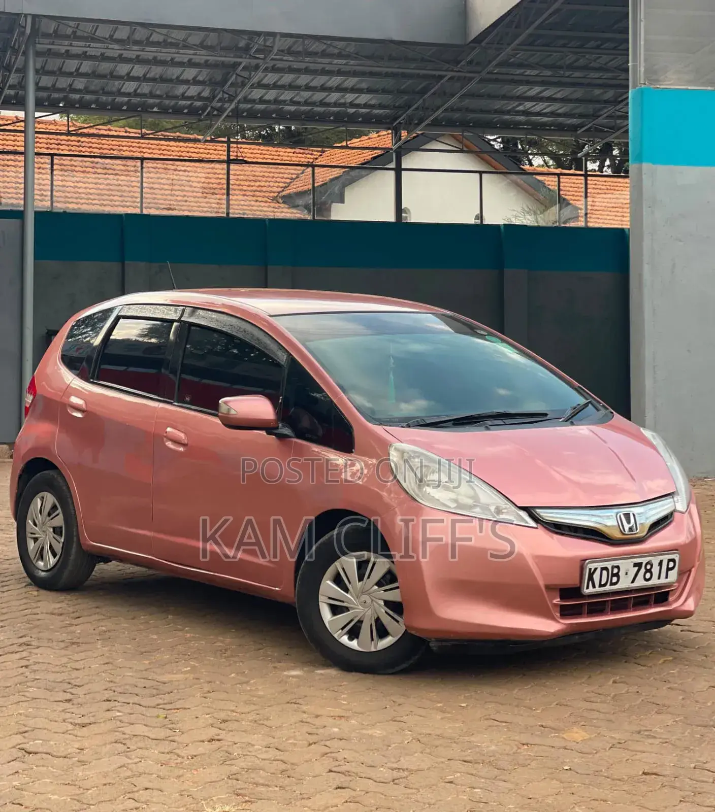 Honda Fit 2013 Pink