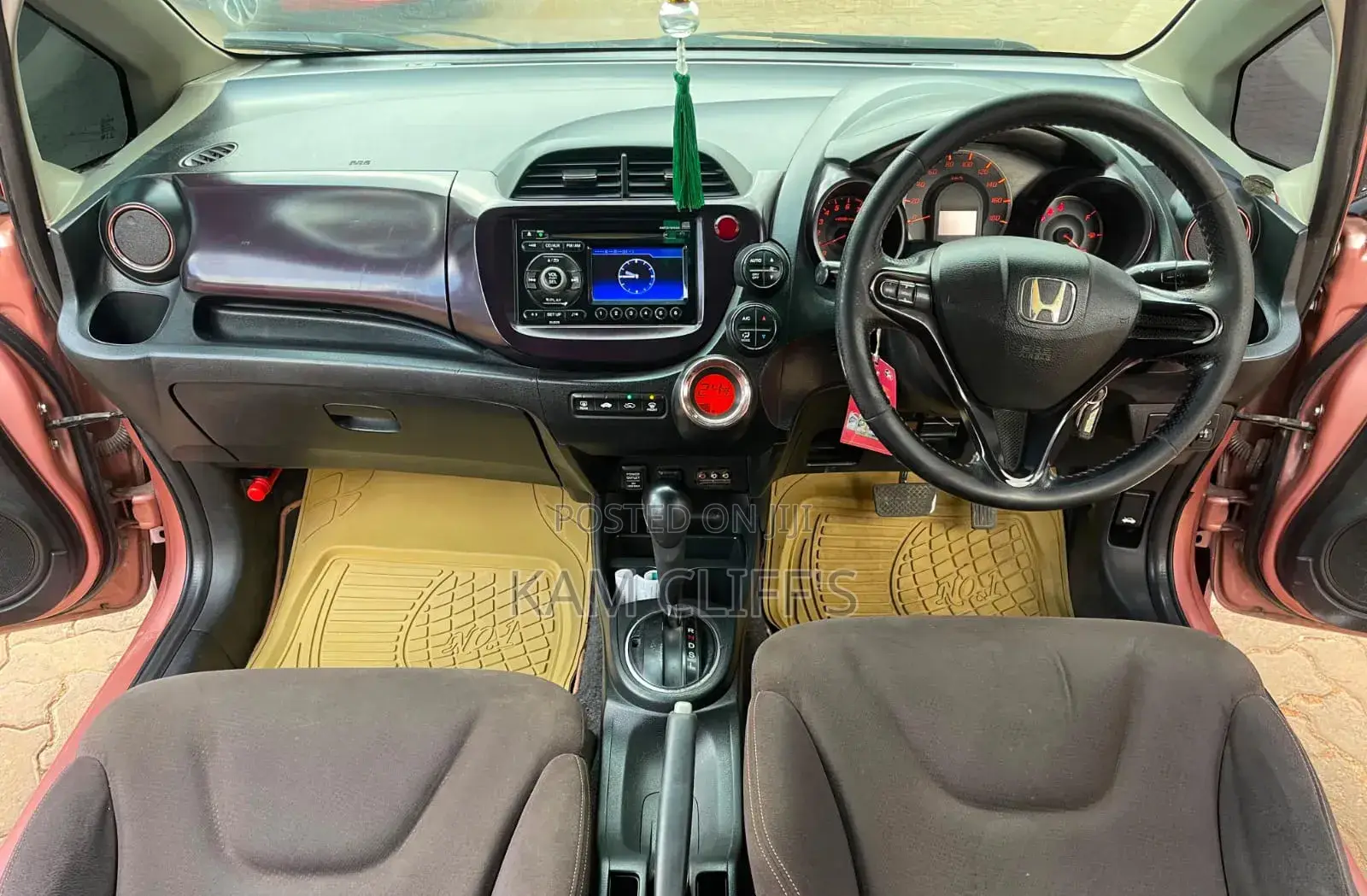 Honda Fit 2013 Pink