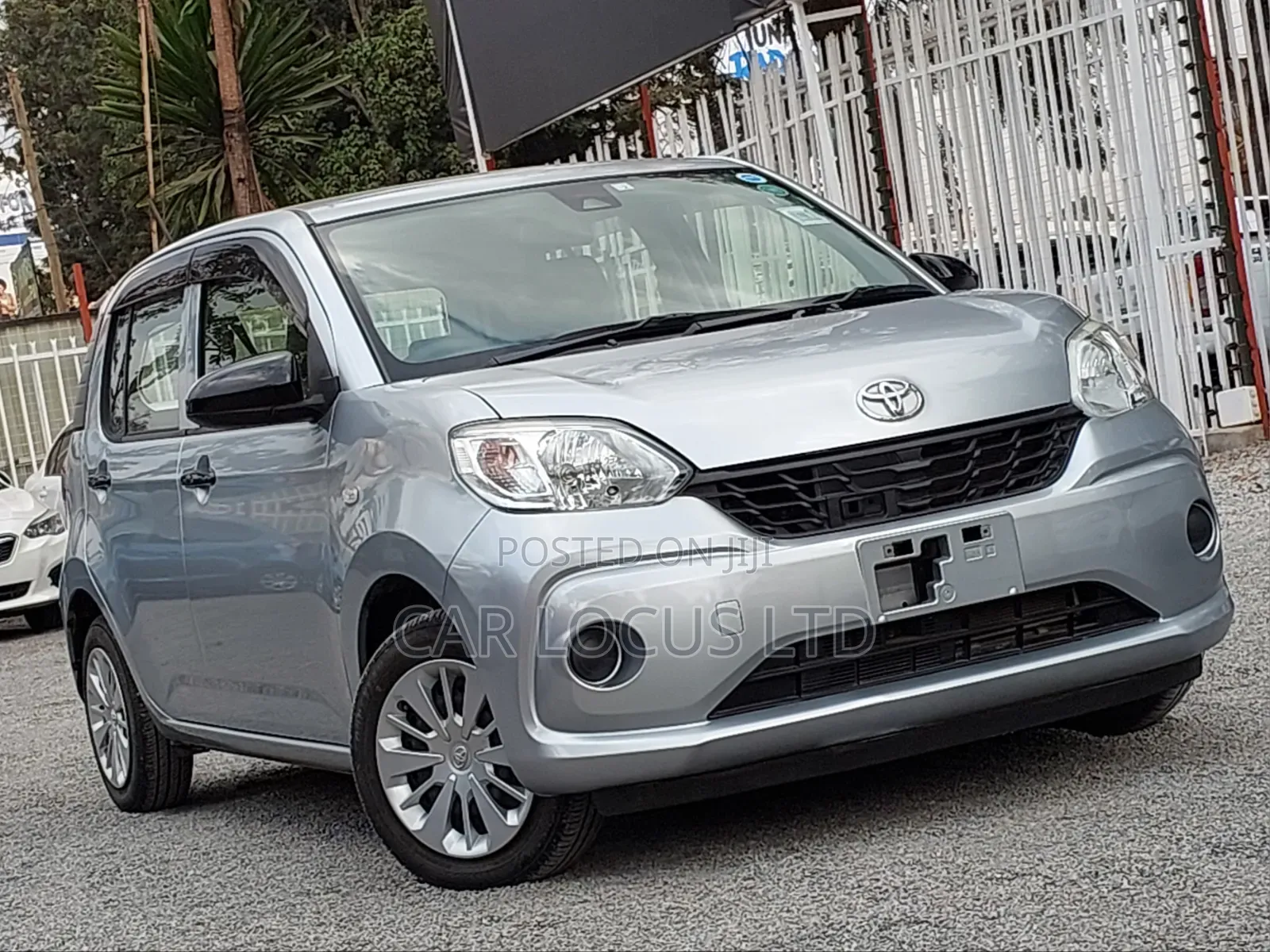 Toyota Passo 2018 Silver