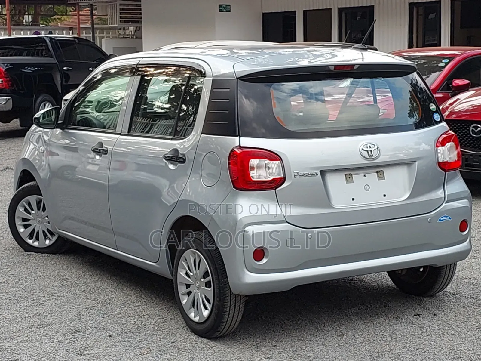 Toyota Passo 2018 Silver