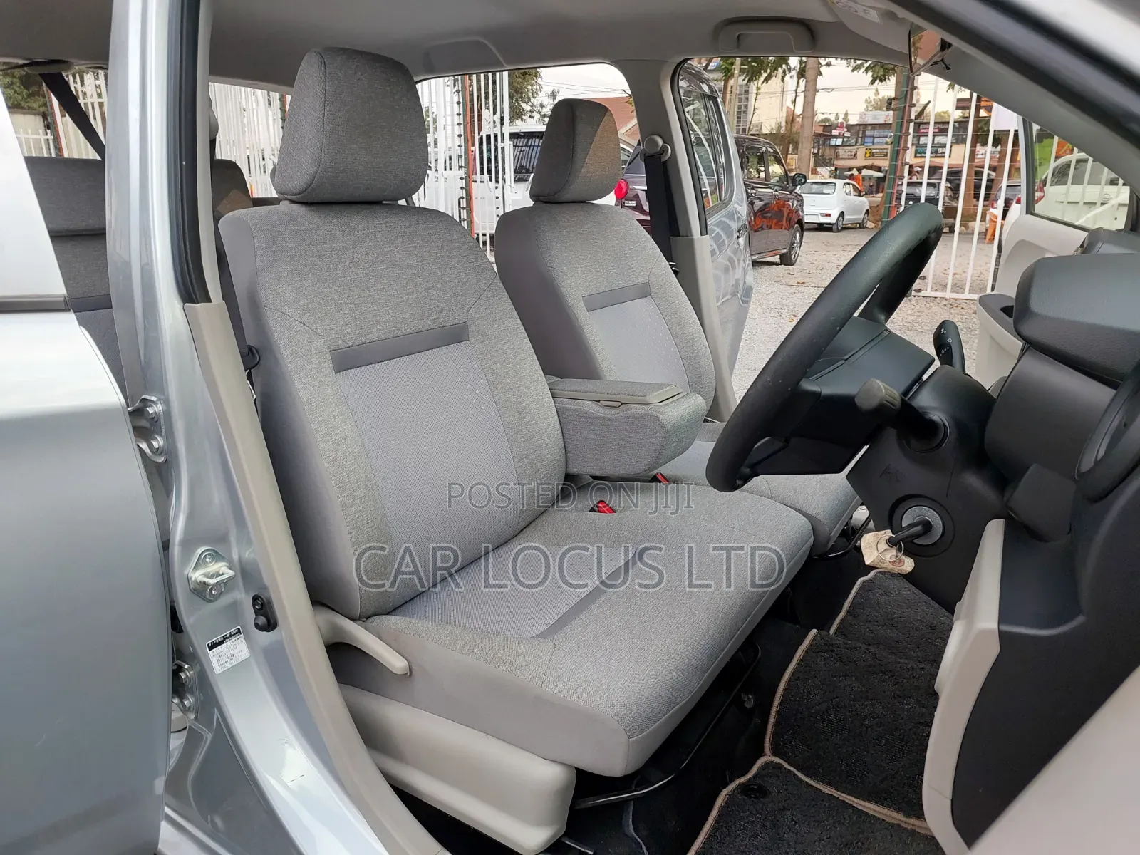 Toyota Passo 2018 Silver