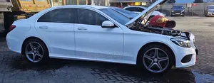 Mercedes-Benz C200 2015 Pearl