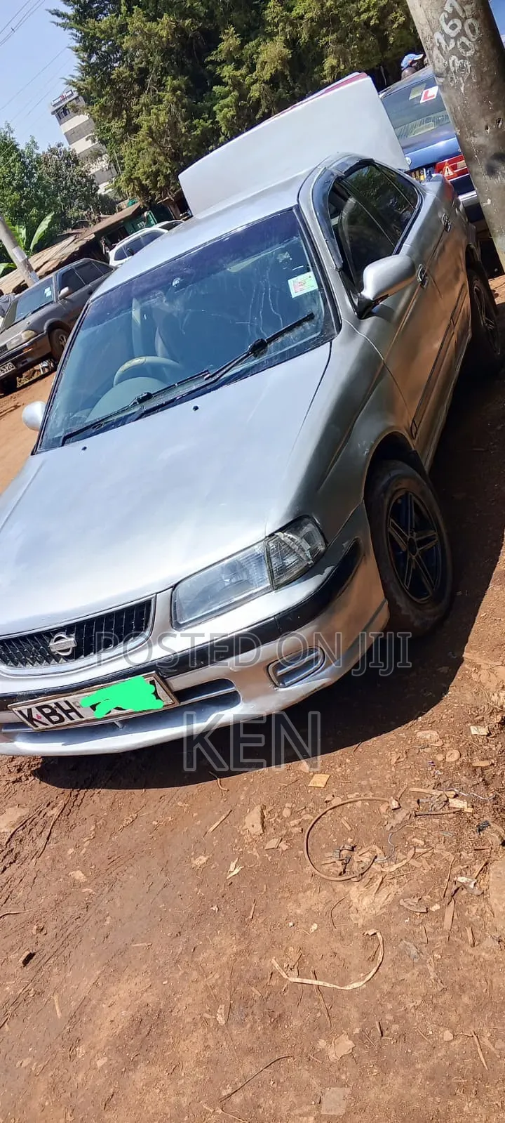Nissan FB15 2009 Silver