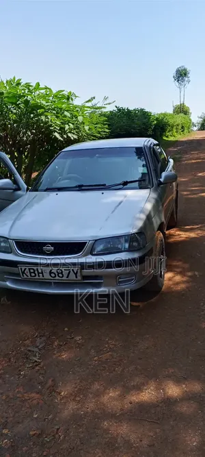 Nissan FB15 2009 Silver