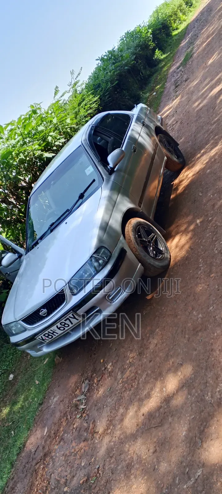 Nissan FB15 2009 Silver